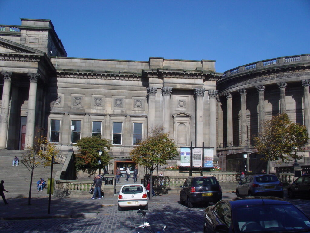 Entrance_to_Liverpool_Central_Library Rept0n1x